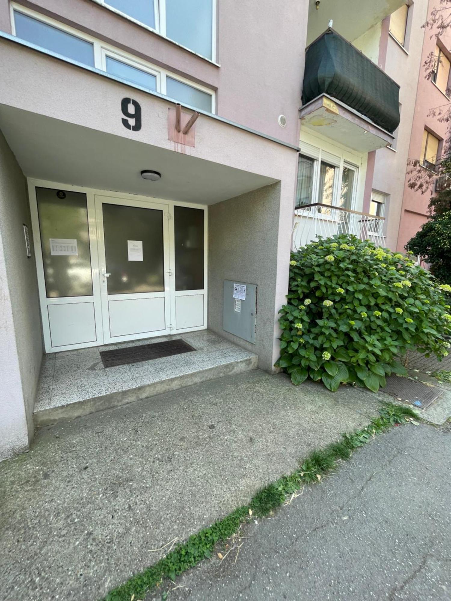Comodo Apartman Vinkovci Exterior foto